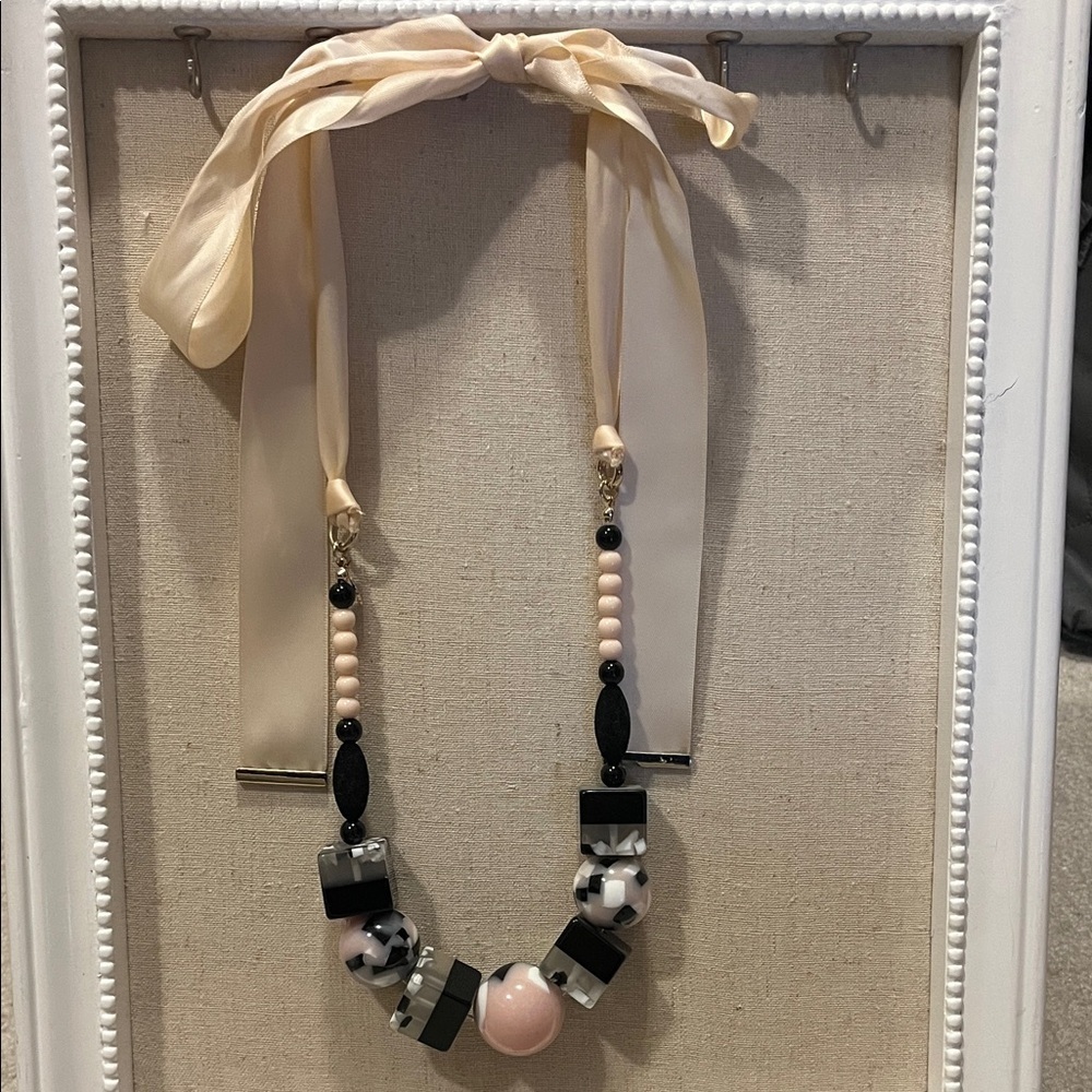 Beaded necklace